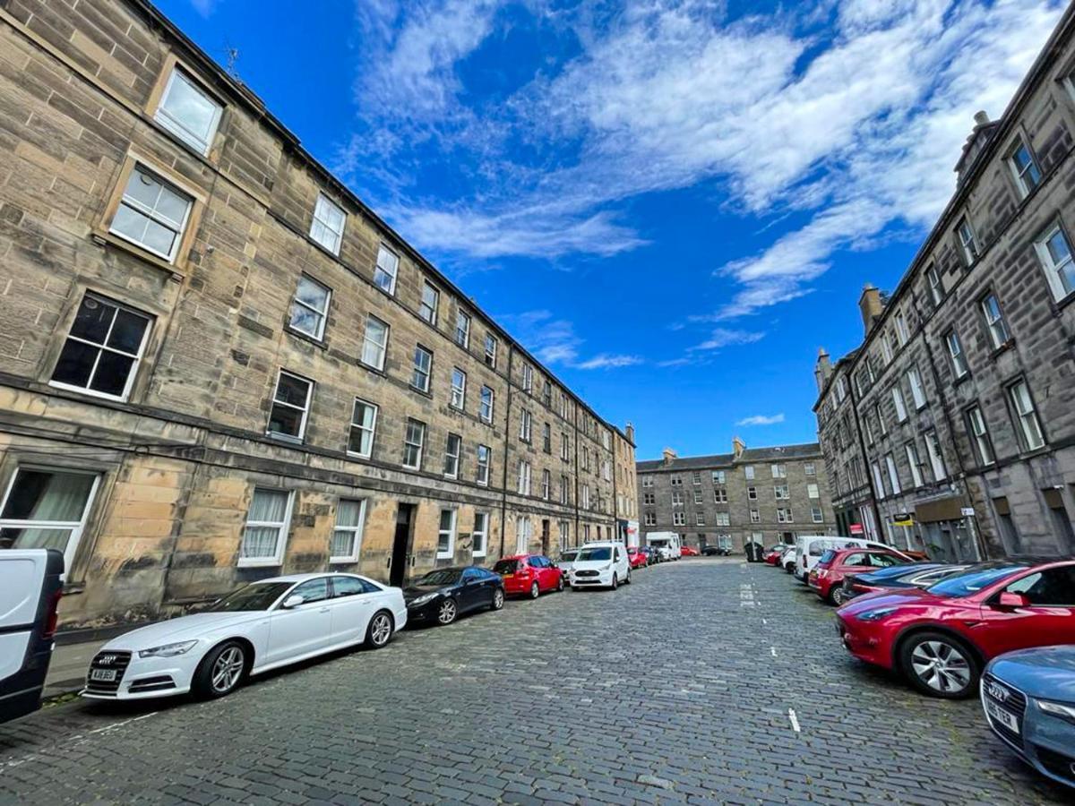 Desirable 2 Bed Apt Near Edinburgh Castle Экстерьер фото