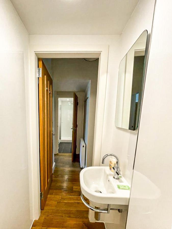 Desirable 2 Bed Apt Near Edinburgh Castle Экстерьер фото