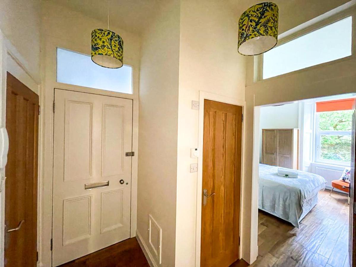 Desirable 2 Bed Apt Near Edinburgh Castle Экстерьер фото